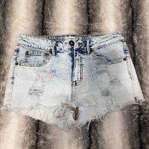 Bullhead shorts!